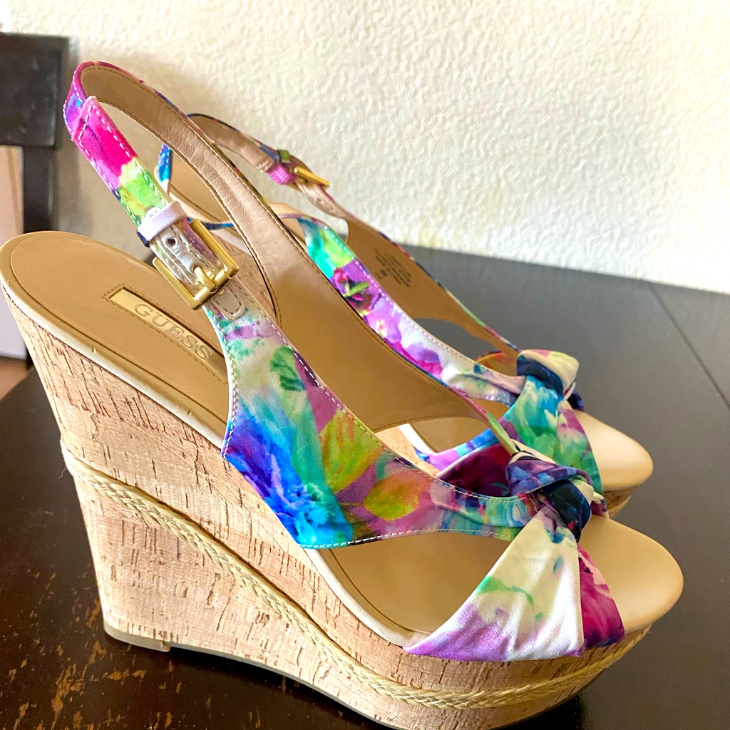 Guess Brand New Size 9